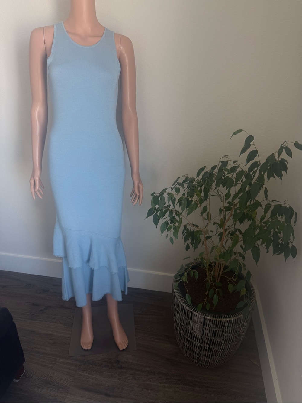 Theory Light Blue Nilimary Prosecco Sleeveless Knit Ruffle Midi Dress